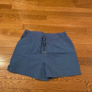 Lululemon Dance studio short